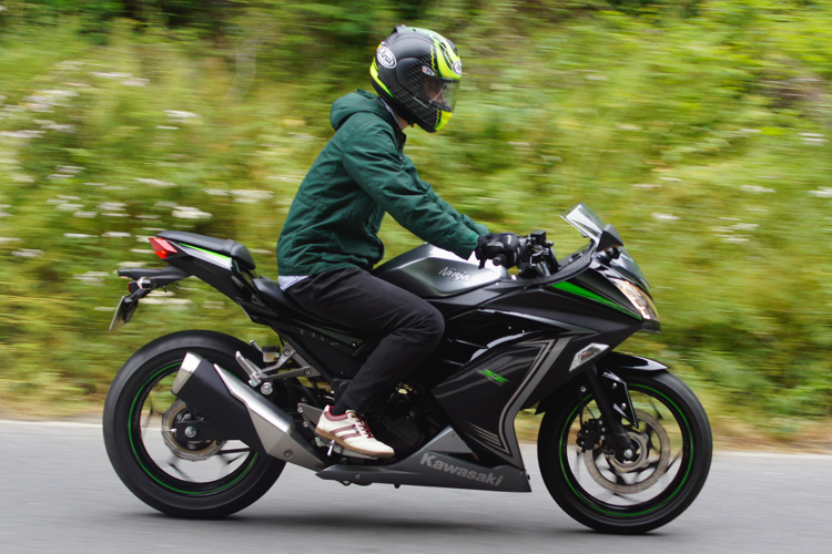 250ccでも十分楽しい ネイキッド フルカウルのオススメ車種を紹介 Bike Life Lab バイク王