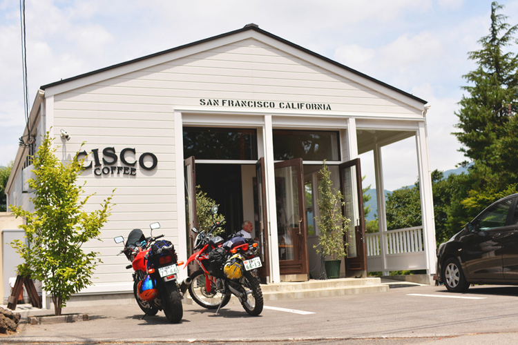 グルメ バイクで行ける西海岸スタイルの喫茶店 Cisco が河口湖のイメージをガラッと変えてきてる Bike Life Lab バイク王