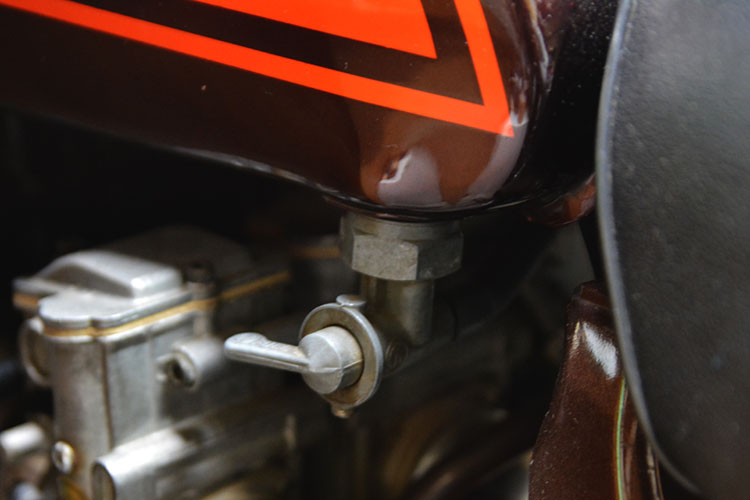 旧車編 バイクのエンジンがかからない まず確認しておくべきポイントと対処法 Bike Life Lab バイク王
