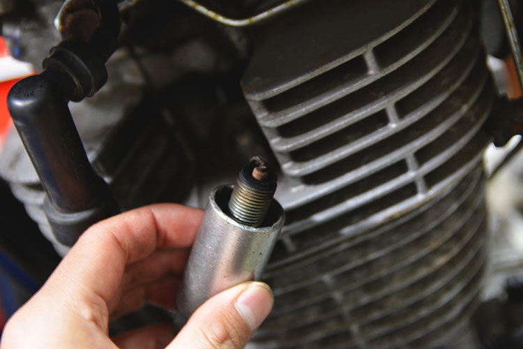 旧車編 バイクのエンジンがかからない まず確認しておくべきポイントと対処法 Bike Life Lab バイク王