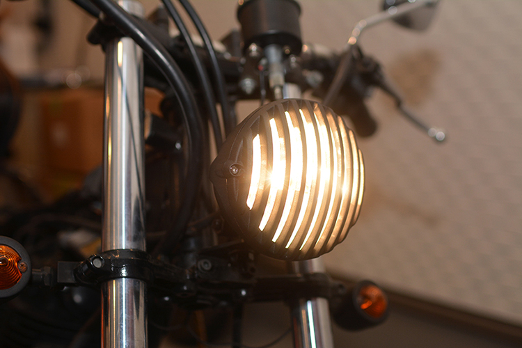 ヘッドライト交換はバイクの雰囲気をガッツリ変えるカスタム！ | Bike Life Lab｜バイク王