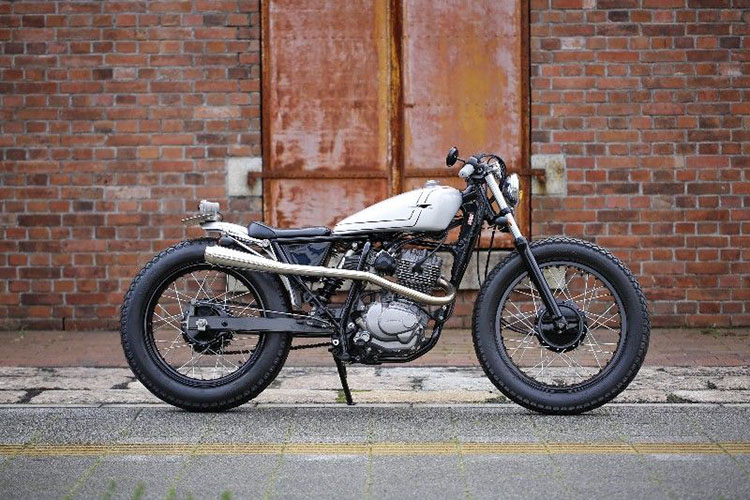 カスタムするならここらへんが安くて楽しい 250 400ccのイジりやすいストリートバイクを紹介 Bike Life Lab バイク王