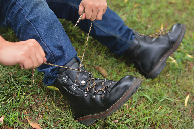 3 5万で買える一生モノ ガエルネ 145 に新色ワインレッド登場 本気のライディングブーツはココがいい Bike Life Lab バイク王