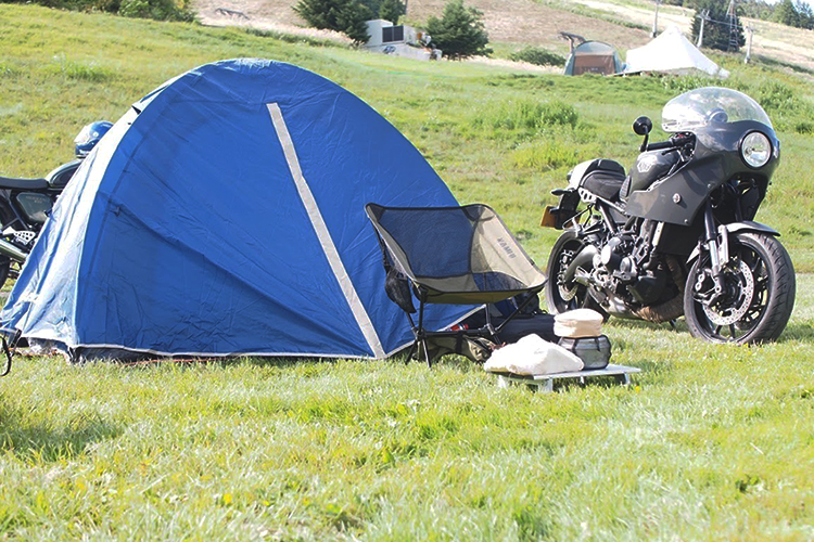 ソロキャンにオススメ バイク用キャンプアイテム紹介 大物編 Bike Life Lab バイク王