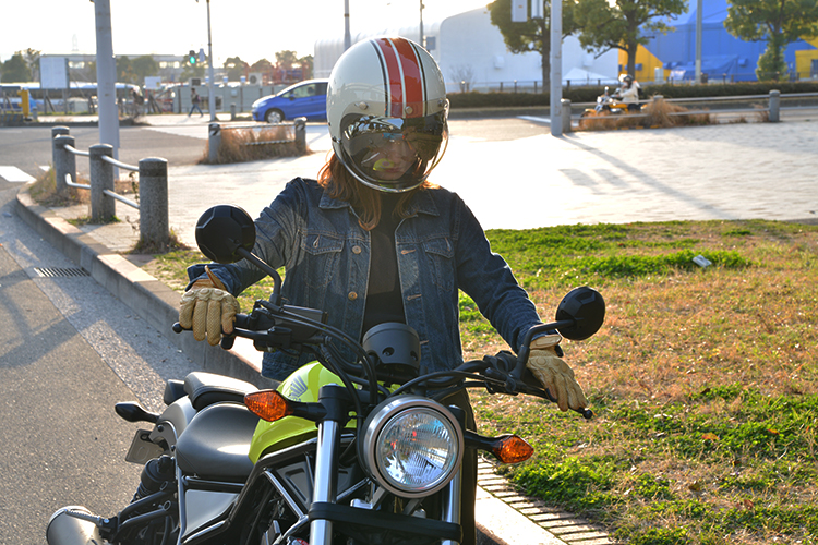 バイク女子はメイク 髪型どうしてる 乗るときのファッション こだわりのポイントを聞いてみた Bike Life Lab バイク王