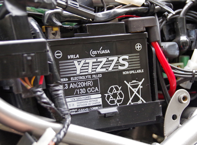 冬メンテの定番！ バッテリーの電圧を管理しよう！ | Bike Life Lab｜バイク王