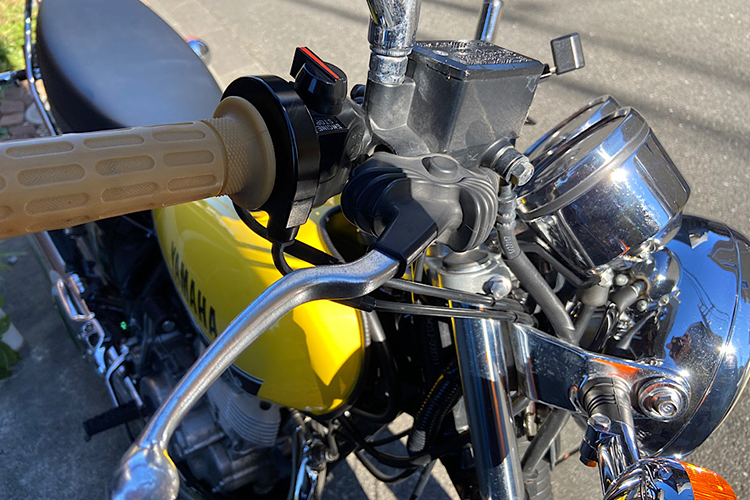 立ちごけしたらまず確認しておくべき壊れるパーツはココ 自分で整備orバイク屋に頼むので何が違うか比較 Bike Life Lab バイク王 立ちごけしたらまず確認しておくべき壊れるパーツはココ 自分で整備orバイク屋に頼むので何が違うか比較 Bike Life Lab バイク王