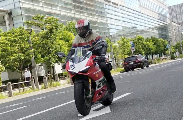 バイク未来総研所長　宮城 光が『ドゥカティ パニガーレV2ベイリス1stチャンピオンシップ20周年記念モデル』に試乗