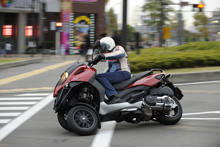 三輪バイクってどんな乗り物？車種別にメリットとデメリットを解説  