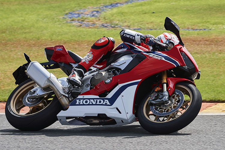 SS(スーパースポーツ)とはどんなバイク？おすすめの人気車種を紹介