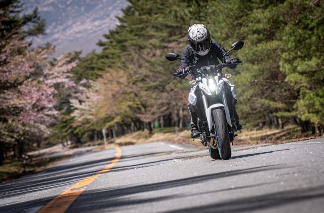 春ツーリングの注意点は？安全にバイクに乗るためのポイントを解説！