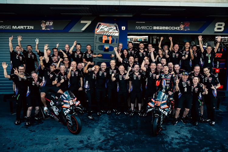 aprilia racing のマルコ・ベッツェッキ選手がMOTO GP開幕戦で優勝