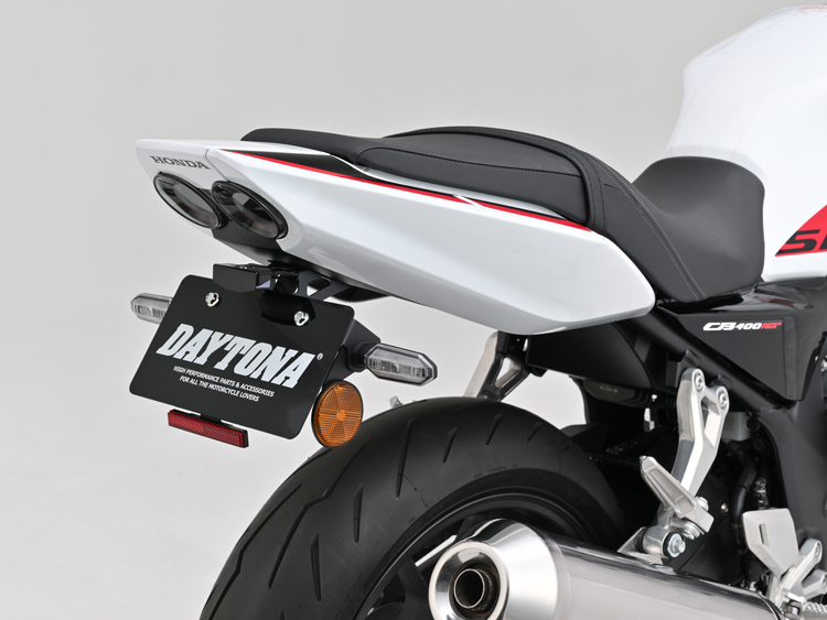 DAYTONA】LEDフェンダーレスキット（ナンバー取付ステー） CB400SF E