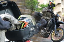 “箱アンチ”がトップケースを付けたらいつの間にか2年経っていた⁉ 使ってみたメリットと注意点を解説