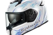 【Kabuto】フルフェイスヘルメット「KAMUI-5」に新たなグラフィックモデル「KAMUI-5 LUNOA(カムイ・5 ルノア)」が登場。2026年7月上旬頃発売。 【Kabuto】フルフェイスヘルメット「KAMUI-5」に新たなグラフィックモデル「KAMUI-5 LUNOA(カムイ・5 ルノア)」が登場。2026年7月上旬頃発売。