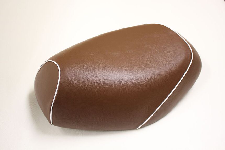 張替タイプ 国産シートカバー ダークブラウンカバー・白パイピング GRONDEMENT（グロンドマン） レッツ4（Let's）