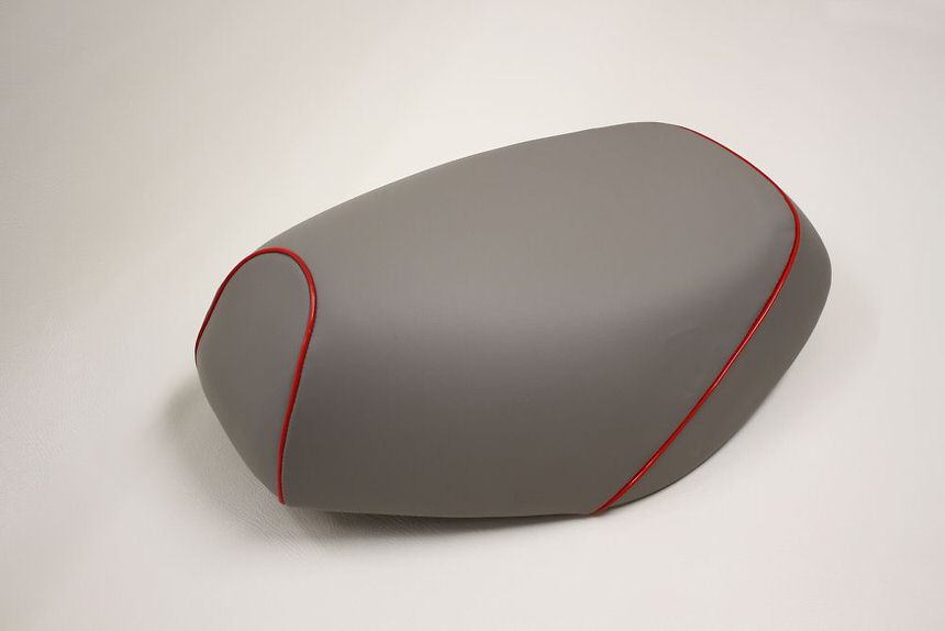 張替タイプ 国産シートカバー グレーカバー・赤パイピング GRONDEMENT（グロンドマン） レッツ4（Let's）