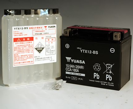 YTX12-BS（YTX12-BS互換）メンテナンスフリーバッテリー 液入り充電済 ...