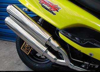 スタイリッシュツインマフラー ジェットタイプ ウイルズウィン（WirusWin）マジェスティ125（MAJESTY125）