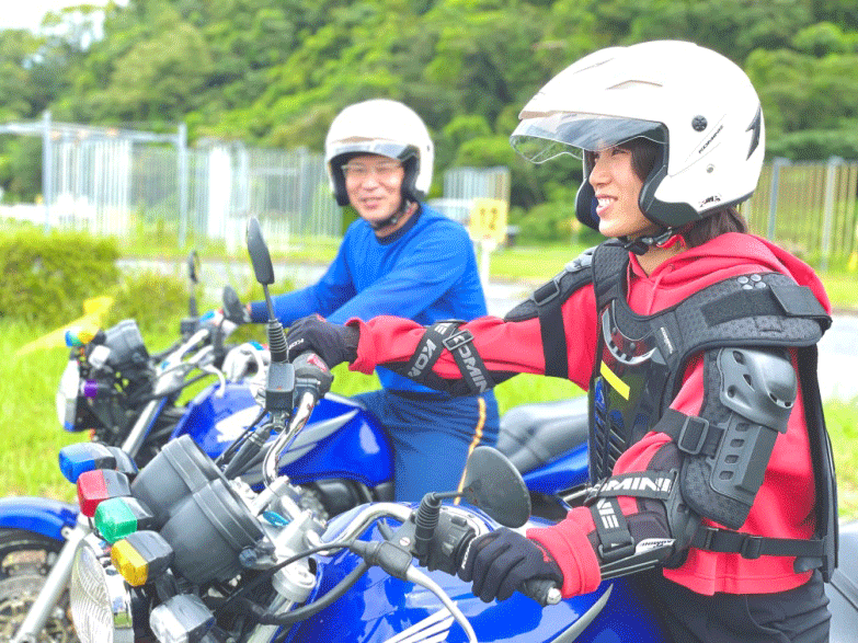 ぜぜ自動車教習所